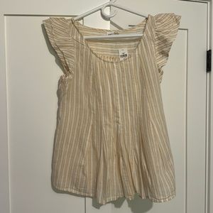 NWT. GAP Scoopneck Ruffled tank. Size XS.